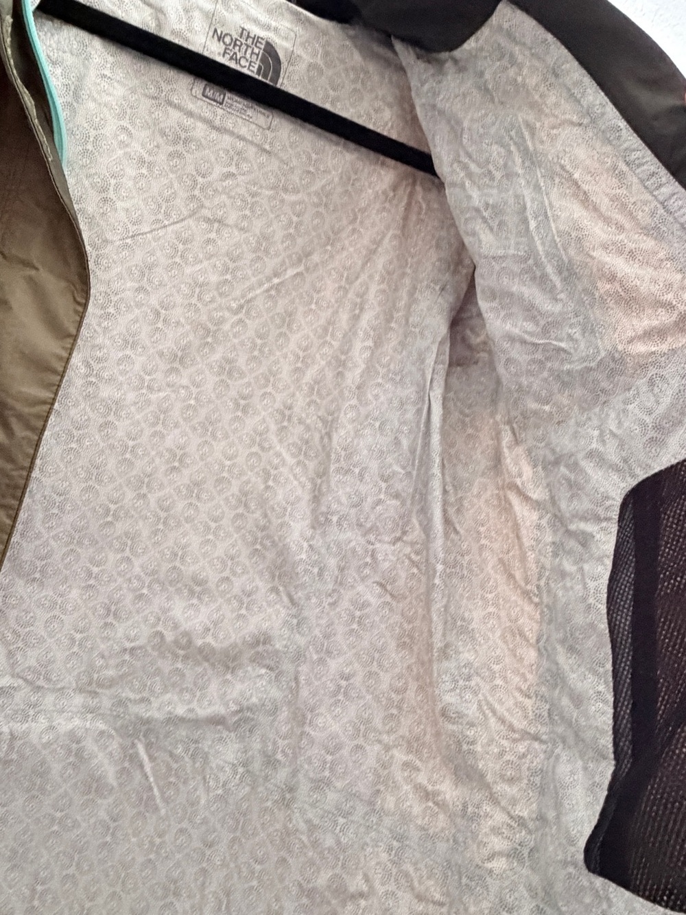 The North Face Venture HyVent 2.5L Rain Jacket with Mint Green Accents Medium - Picture 11 of 14